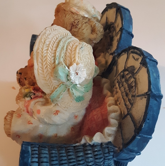 Brother and Sister Bear Having a Chat - Picture 4 of 6